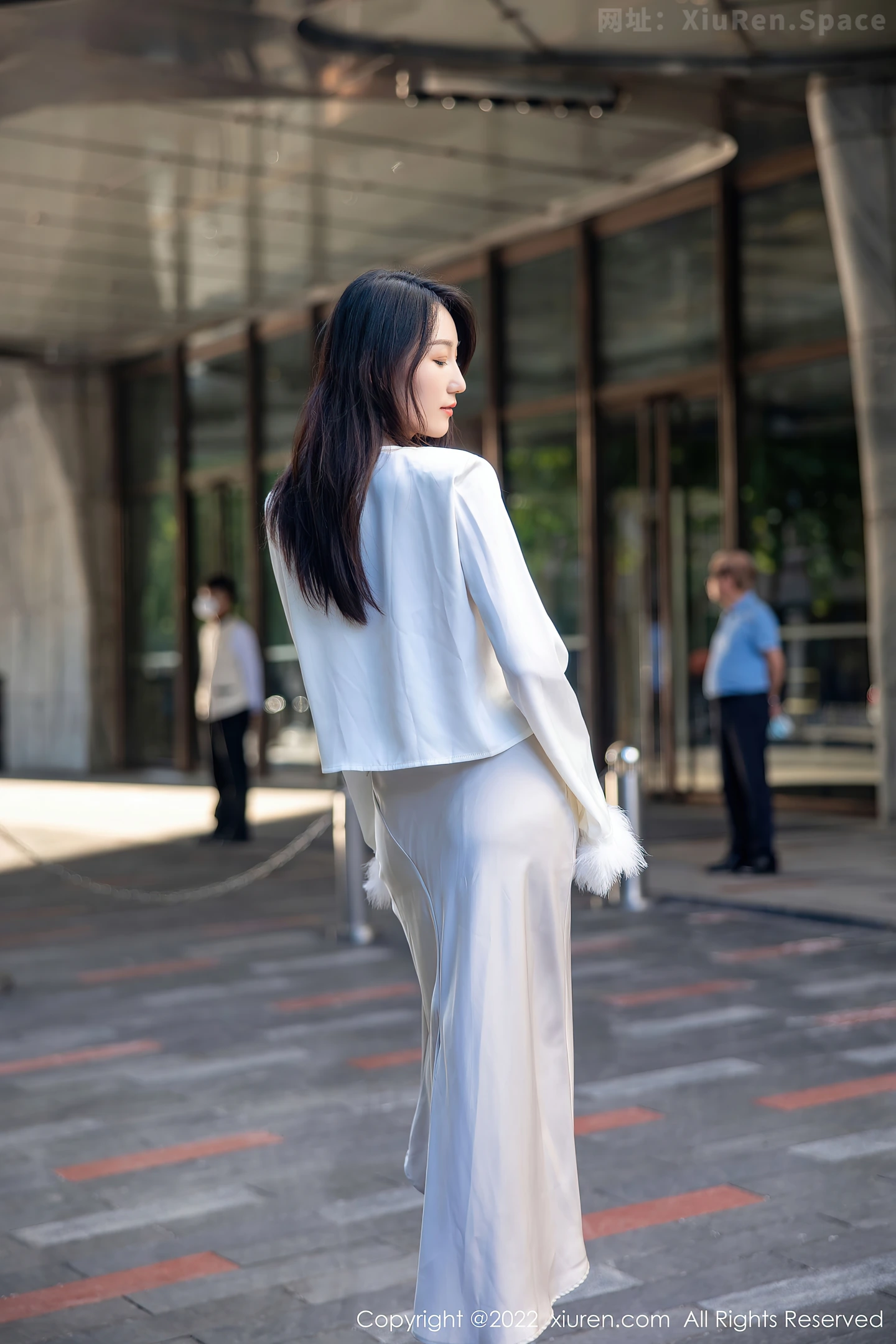 图片[6]-[XiuRen秀人网] VOL.5734 新人模特薇薇酱都市丽人脱白色套装露红色蕾丝内衣撩人诱惑写真87P-秀人网官方网站